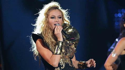 Il Fiesta Mexicana di Paulina Rubio: Una Notte Inarrestabile di Musica e Ballare!